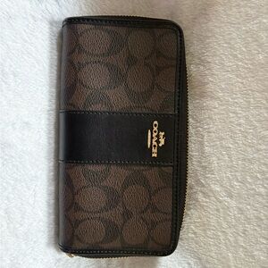 Coach Black and Brown Signature Wallet